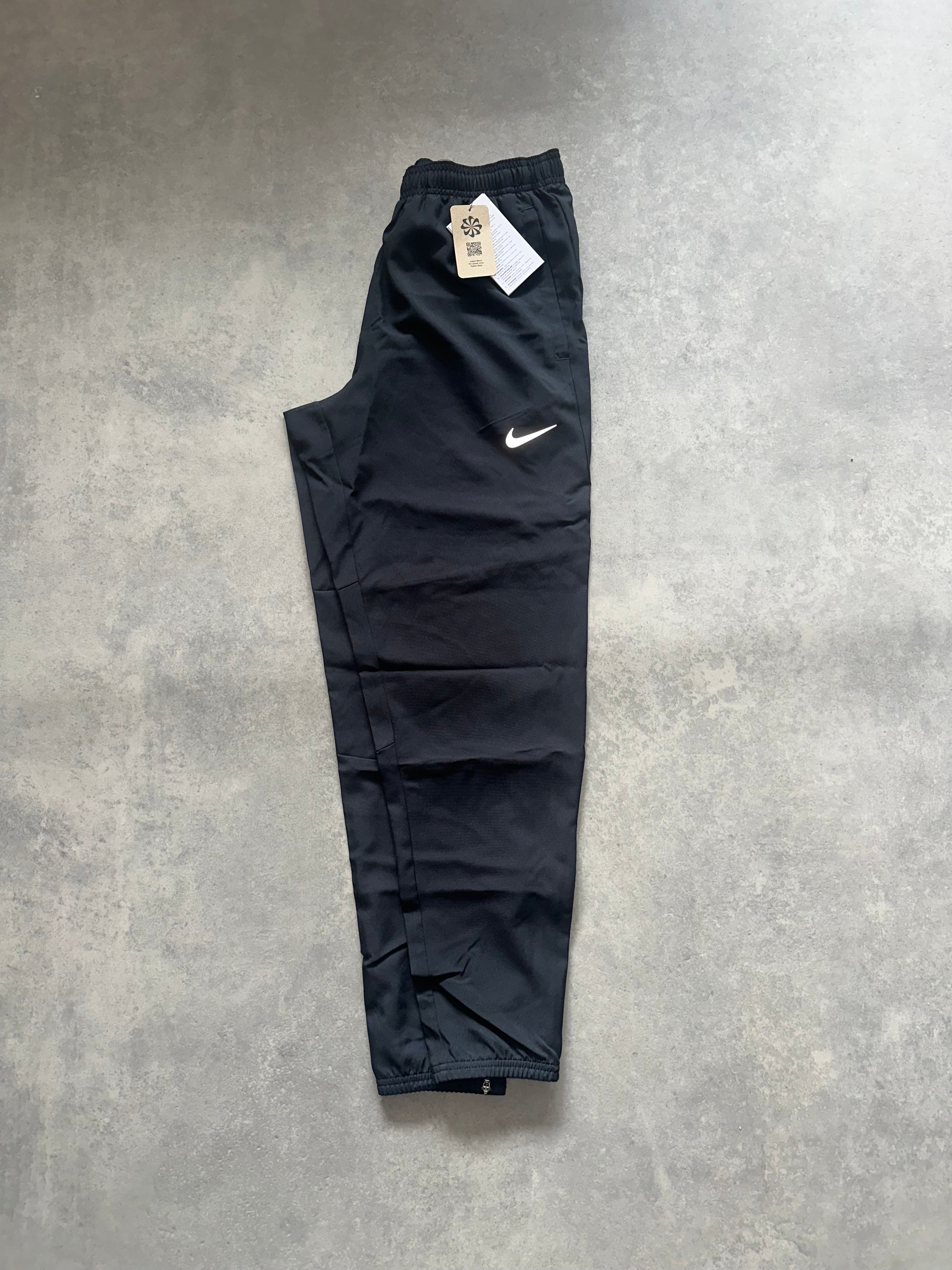 Nike challenger pants - black