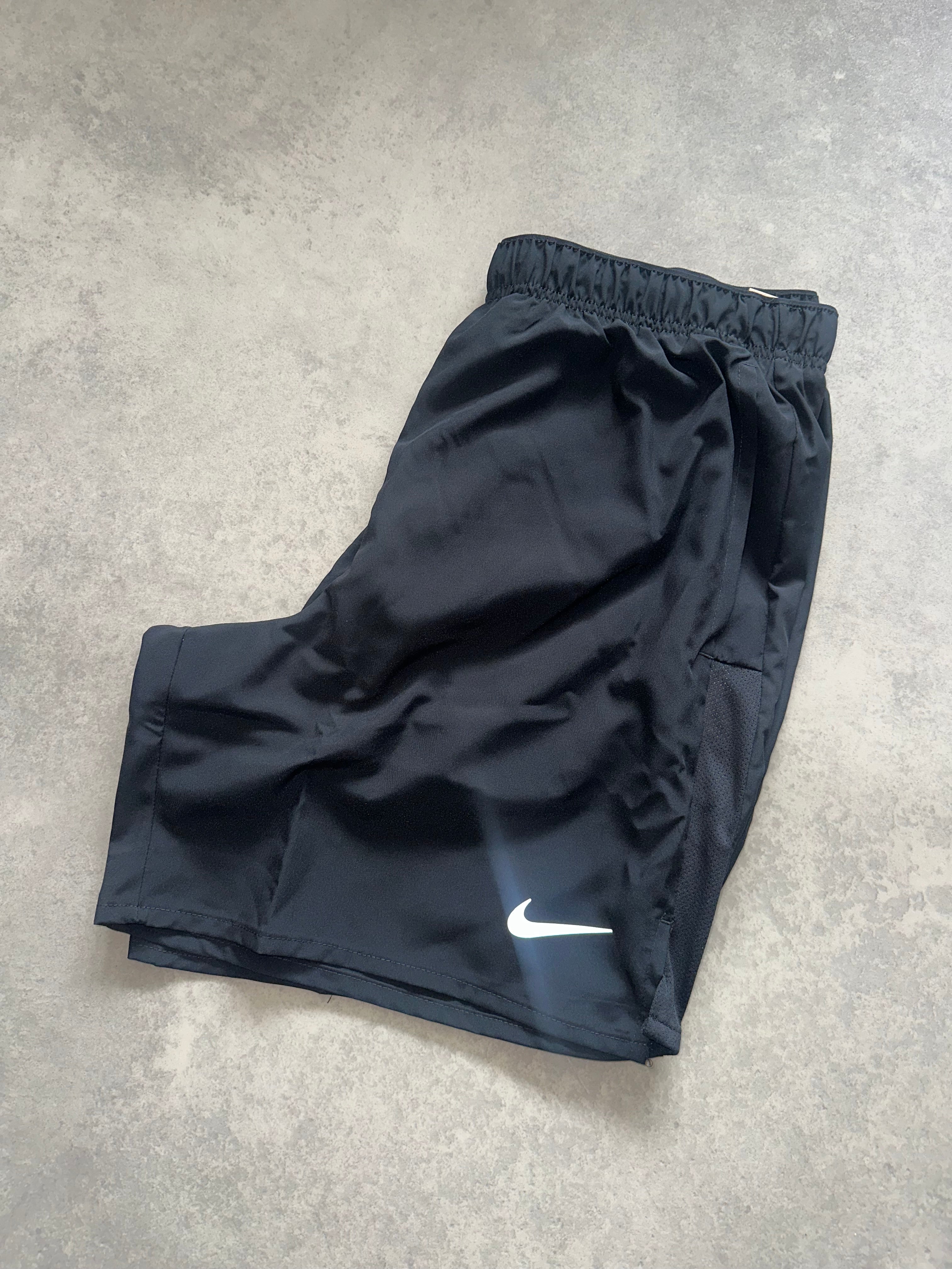 Nike 7” challenger shorts