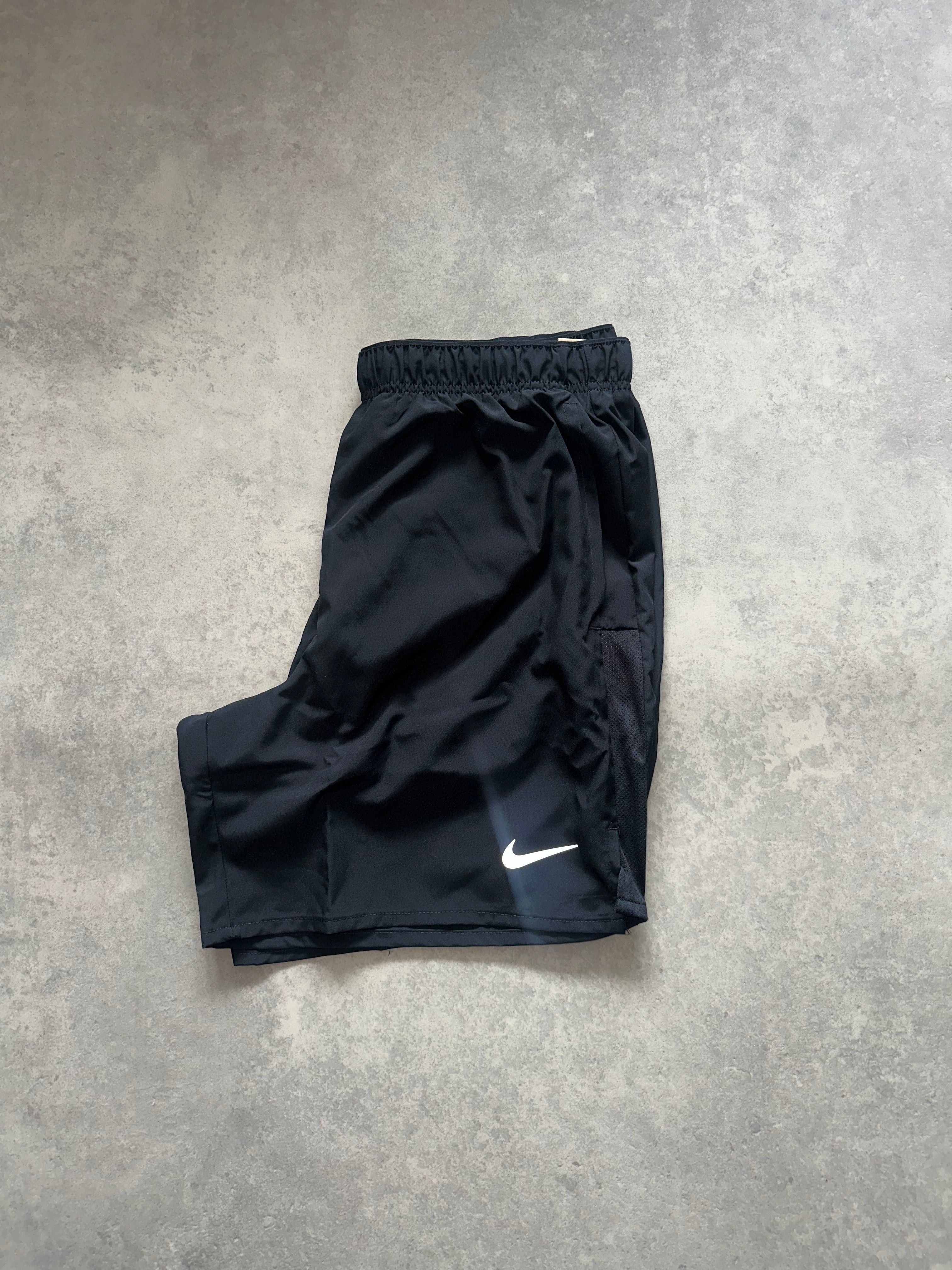 Nike 7” challenger shorts